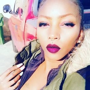 Meet your Posher, Eve